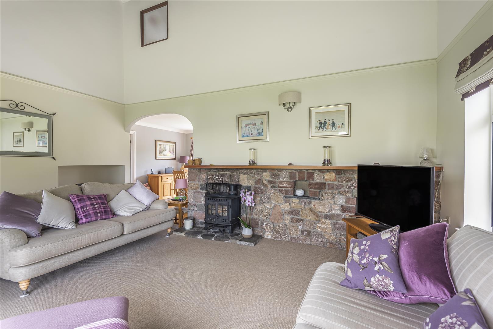 Llanmadoc, Gower, Swansea, SA3 1DE